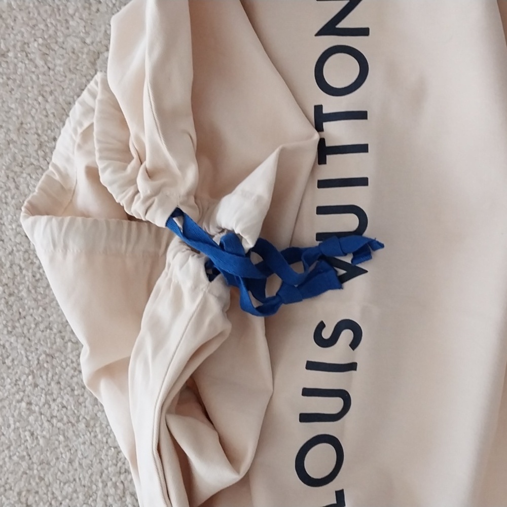 LOUIS VUITTON LARGE DRAWSTRING DUST BAG - Picture 5 of 5
